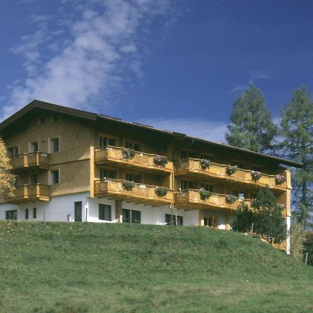 Hotel Bellevue Riezlern Exterior photo